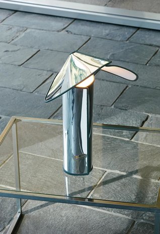 Flos Chiara Table - Aluminium with antracite edge SHOWROOMMODEL