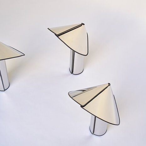 Flos Chiara Table - Aluminium with antracite edge SHOWROOMMODEL